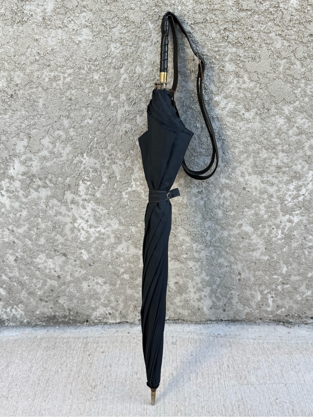 VTG 50s-60s NY Umbrella Co Black Commuter Stick Umbrella w/ Leather Carry Strap